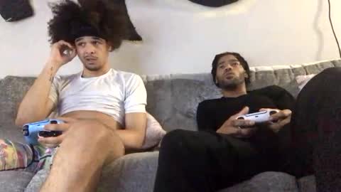 Snapshot of drobbb656 chatting on 03/18/26, 05:16 2xTheTrouble online show from 03/18/26, 05:16