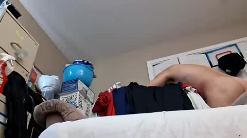 Snapshot of droc1824 chatting on 09/16/25, 10:00 droc1824 online show from 09/16/25, 10:00