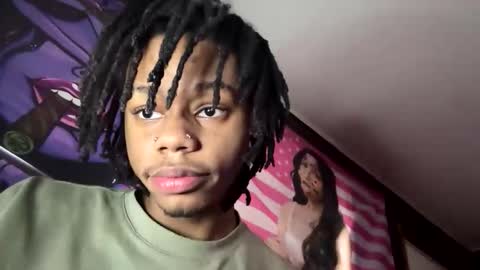 Snapshot of droddick chatting on 04/03/26, 12:03 droddick online show from 04/03/26, 12:03