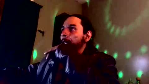 Snapshot of drogoloko233 chatting on 12/22/25, 03:58 drogo lpkp online show from 12/22/25, 03:58