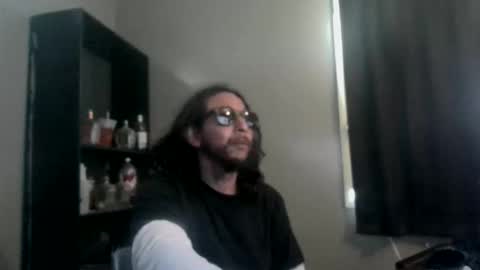 Snapshot of drogoloko233 chatting on 04/19/26, 05:01 drogo lpkp online show from 04/19/26, 05:01