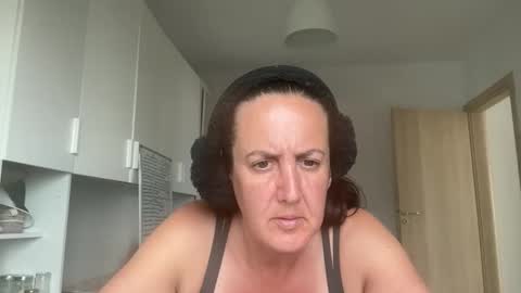 Snapshot of drresa chatting on 06/03/26, 02:33 Dr. Resa online show from 06/03/26, 02:33