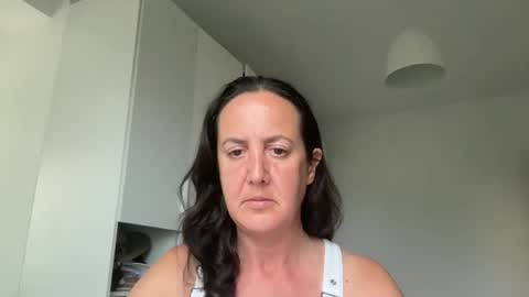 Snapshot of drresa chatting on 06/08/26, 08:26 Dr. Resa online show from 06/08/26, 08:26