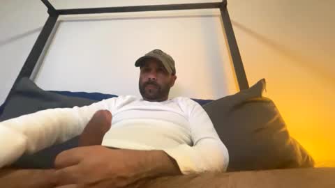 Snapshot of drspunkalott chatting on 12/12/24, 04:37 drspunkalott online show from 12/12/24, 04:37