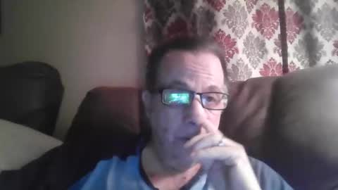 Snapshot of drthick1224 chatting on 10/30/25, 04:25 drthick1224 online show from 10/30/25, 04:25