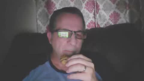 Snapshot of drthick1224 chatting on 11/25/25, 07:58 drthick1224 online show from 11/25/25, 07:58