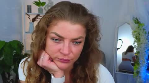 Snapshot of drunk_angel_ chatting on 03/08/26, 05:44 Donna online show from 03/08/26, 05:44