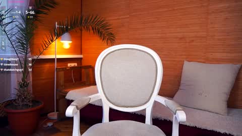 Snapshot of drutywerri chatting on 12/14/24, 11:39 Polly day and Amelia night online show from 12/14/24, 11:39