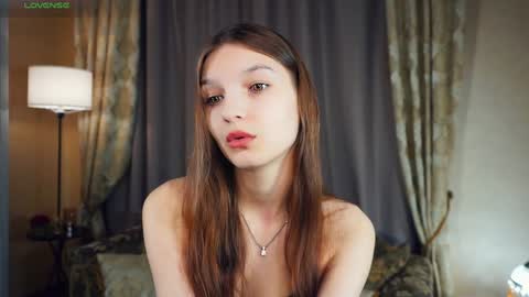 Snapshot of drutywerri chatting on 01/13/25, 06:49 Polly day and Amelia night online show from 01/13/25, 06:49