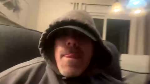 Snapshot of dryjerkoff chatting on 10/16/25, 04:24 dryjerkoff online show from 10/16/25, 04:24