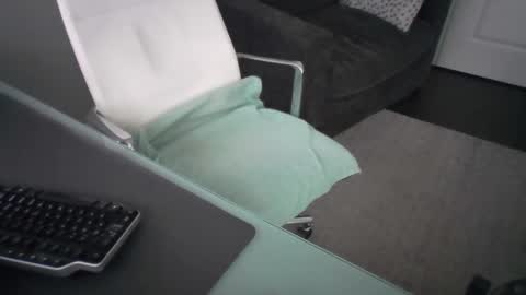 Snapshot of ds689655 chatting on 02/05/25, 08:25 ds689655 online show from 02/05/25, 08:25