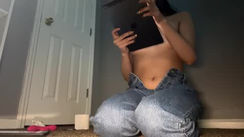 dtfmexbxtch69 online show from 12/05/24, 02:22