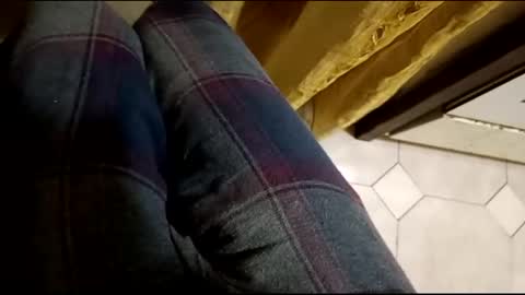 Snapshot of dthedog12 chatting on 02/06/25, 12:11 dthedog12 online show from 02/06/25, 12:11