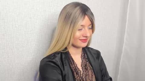 Snapshot of dualwave chatting on 11/28/25, 05:15 dualwave online show from 11/28/25, 05:15