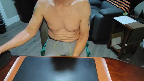 Snapshot of dubl55nikl chatting on 02/01/26, 04:11 DublNikl online show from 02/01/26, 04:11