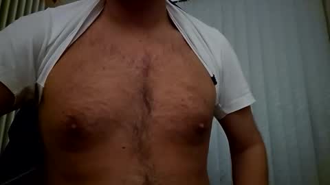 Snapshot of dublindub12 chatting on 12/19/25, 03:46 dublindub12 online show from 12/19/25, 03:46