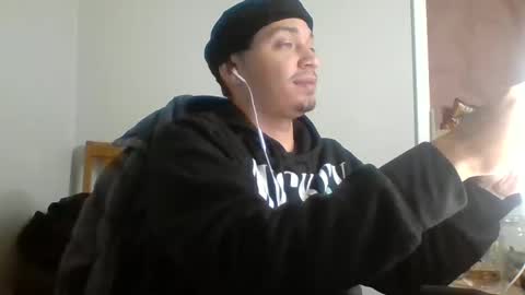 Snapshot of dubz07 chatting on 12/08/24, 02:09 dubz07 online show from 12/08/24, 02:09