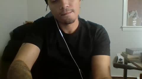 Snapshot of dubz07 chatting on 12/20/24, 11:37 dubz07 online show from 12/20/24, 11:37