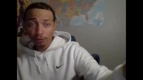 Snapshot of dubz07 chatting on 11/16/25, 06:52 dubz07 online show from 11/16/25, 06:52