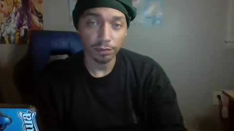 Snapshot of dubz07 chatting on 11/24/25, 10:15 dubz07 online show from 11/24/25, 10:15