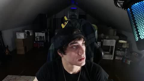 Snapshot of dude0498 chatting on 04/20/26, 06:27 NotYourAverageTwink online show from 04/20/26, 06:27