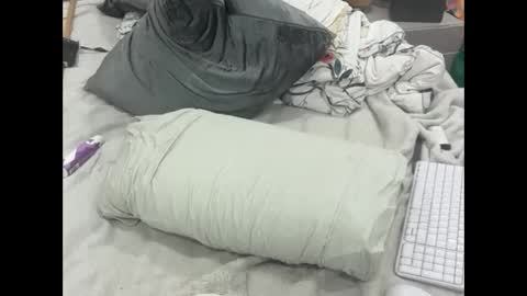 Dude online show from 04/11/26, 10:14