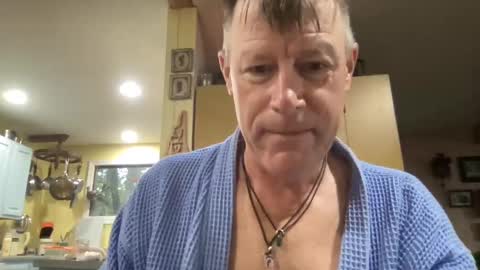 Snapshot of dudeinnh chatting on 09/29/25, 10:53 Steve online show from 09/29/25, 10:53