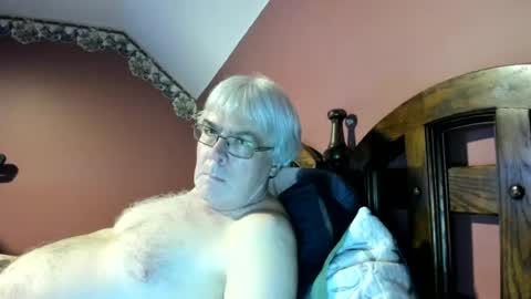 Snapshot of dug38 chatting on 07/10/26, 01:58 Doug online show from 07/10/26, 01:58