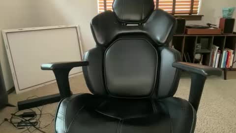 Snapshot of duke_london chatting on 02/05/25, 06:04 Duke online show from 02/05/25, 06:04