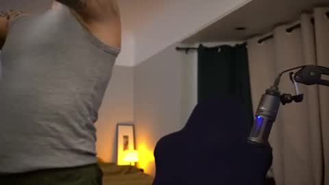 Snapshot of dukethedude chatting on 09/28/25, 03:34 Duke online show from 09/28/25, 03:34