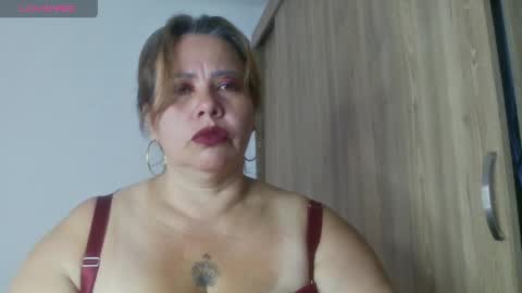 Snapshot of dulce_anahi_ chatting on 05/06/26, 06:35 Im Dulce online show from 05/06/26, 06:35