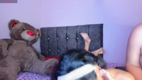 Snapshot of dulce_and_lion chatting on 11/18/25, 01:11 dulce_and_lion online show from 11/18/25, 01:11