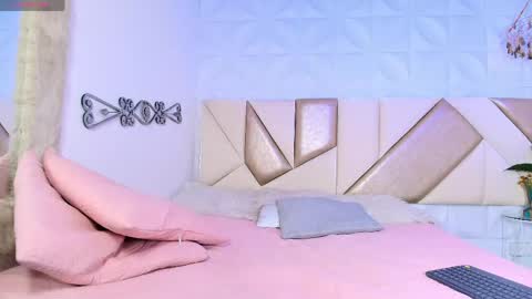 DULCE  online show from 06/04/26, 12:44