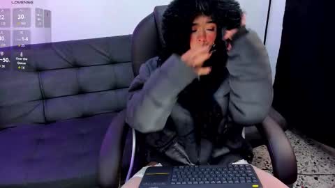 Kitty online show from 11/07/25, 04:12