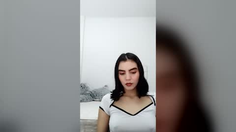 Snapshot of dulce_lucero chatting on 07/13/26, 02:03 dulce_lucero online show from 07/13/26, 02:03