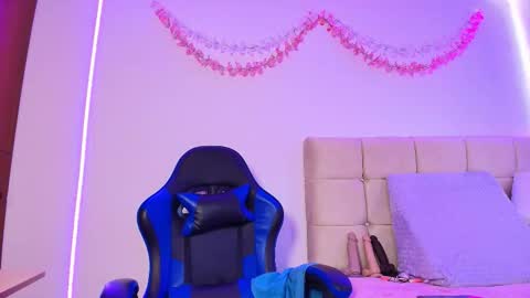 Snapshot of dulce_mariaa___ chatting on 02/12/26, 11:38 Dulce Maria online show from 02/12/26, 11:38