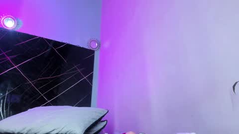 Snapshot of dulce_melodia chatting on 12/28/24, 02:01 dulce melodia online show from 12/28/24, 02:01