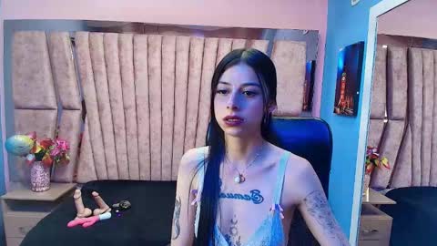 dulce_miiaa online show from 11/20/25, 06:18