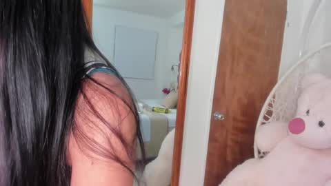 Snapshot of dulce_morbida chatting on 04/07/26, 04:24 Dulce Morbida online show from 04/07/26, 04:24