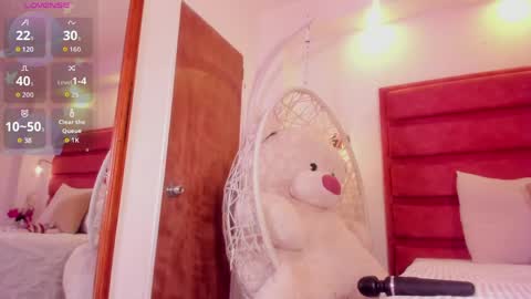 Snapshot of dulce_morbida chatting on 04/15/26, 11:16 Dulce Morbida online show from 04/15/26, 11:16