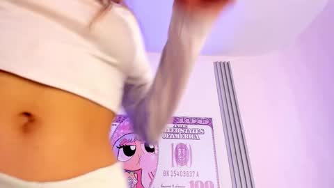 dulce_quintana online show from 10/05/25, 11:19