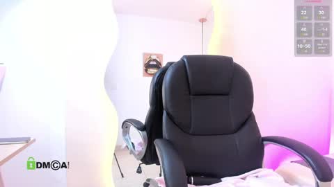 Dulce  online show from 04/15/26, 12:01