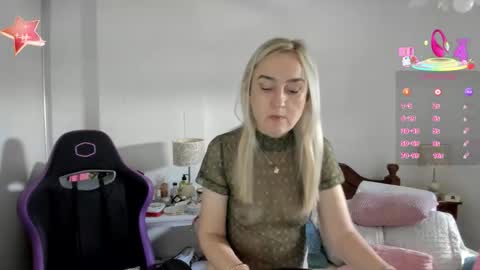 Snapshot of dulcejulia chatting on 11/05/25, 05:46 Sweetnina online show from 11/05/25, 05:46