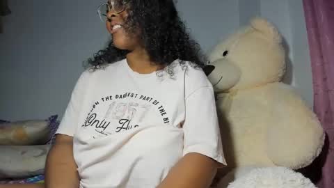 MIA  SHAIK online show from 12/20/24, 07:44