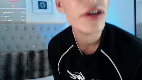 Snapshot of dulcey_ chatting on 09/14/25, 09:19 Dulcey online show from 09/14/25, 09:19