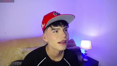 Snapshot of dulcey_ chatting on 09/24/25, 04:05 Dulcey online show from 09/24/25, 04:05