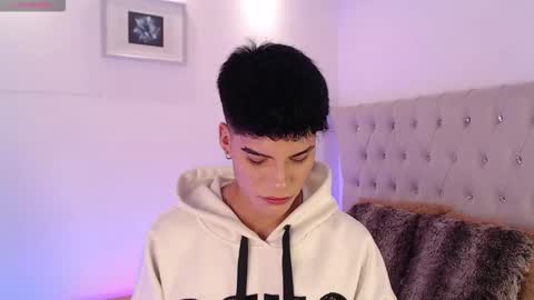 Dulcey online show from 11/08/25, 04:45