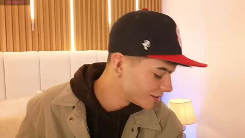 Dulcey online show from 03/17/26, 04:39