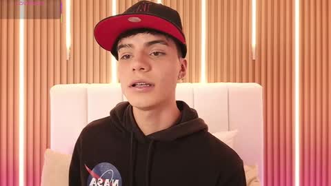 Dulcey online show from 04/05/26, 04:42