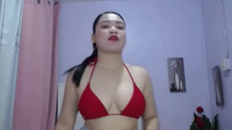 Snapshot of dulcibella chatting on 03/05/25, 12:49 BELLA online show from 03/05/25, 12:49